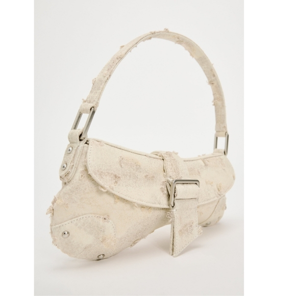 DISTRESSED ASYMMETRIC SHOULDER BAG - Picture 4 of 8